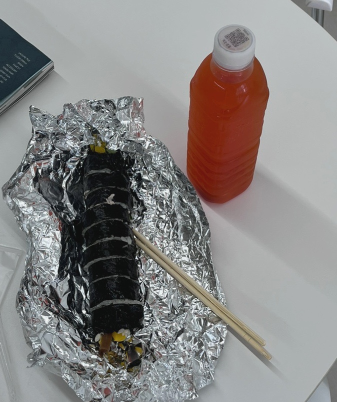 김밥에꽂혔다 이미지