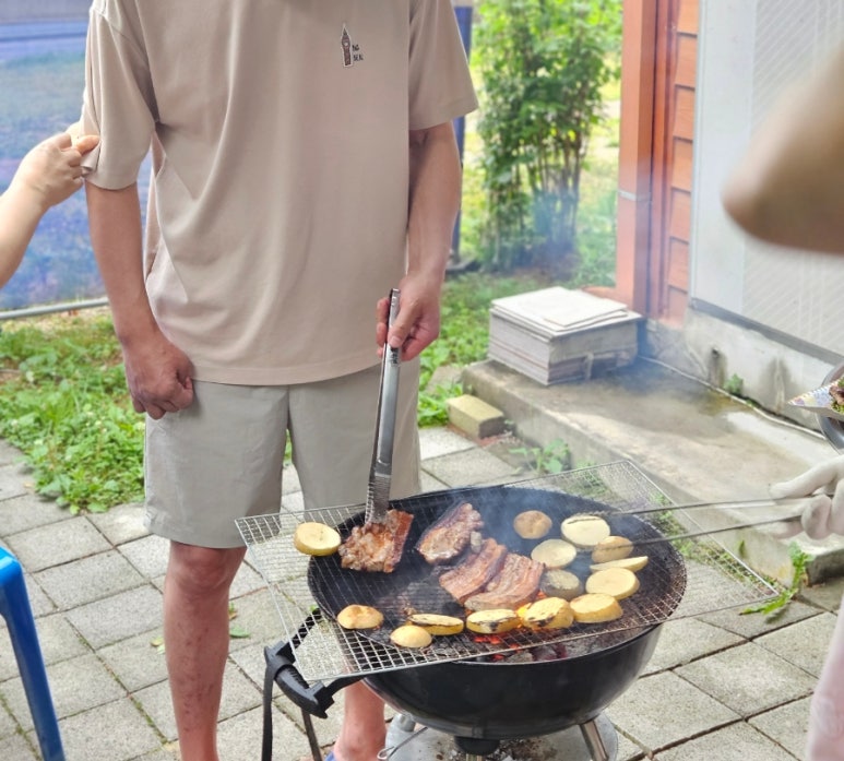장미꽃핀집 이미지