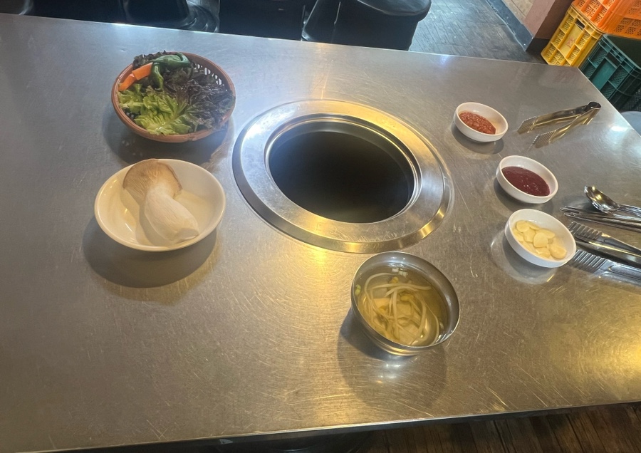 황소숯불꼼장어구이 이미지