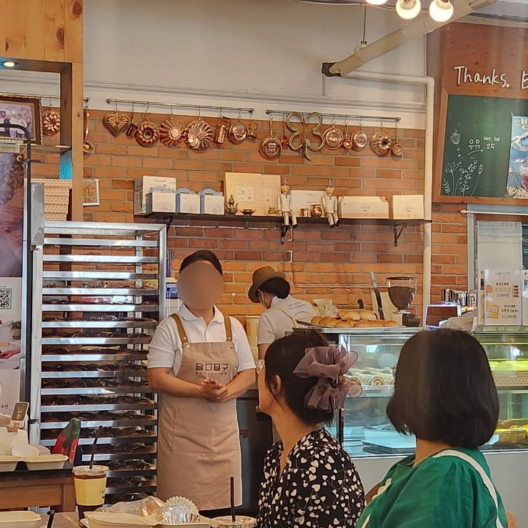 주식회사 오월 이미지