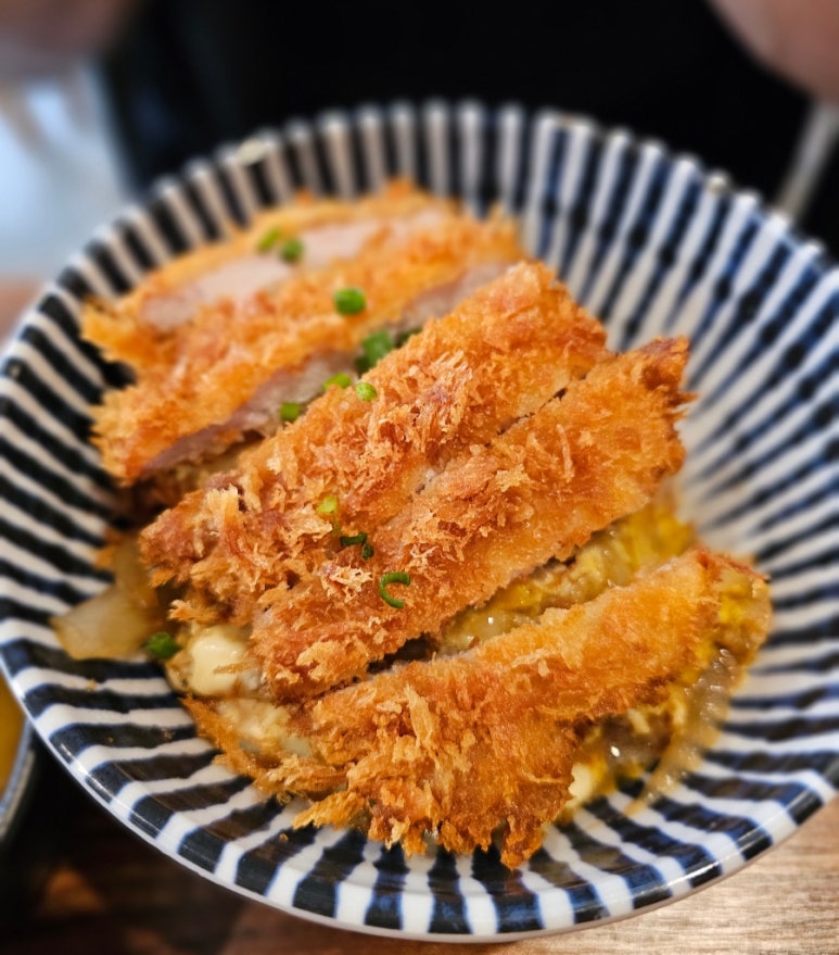 제육향연 이미지