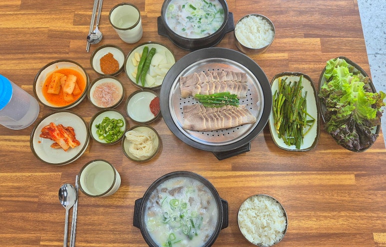하수헌장수돼지국밥 이미지