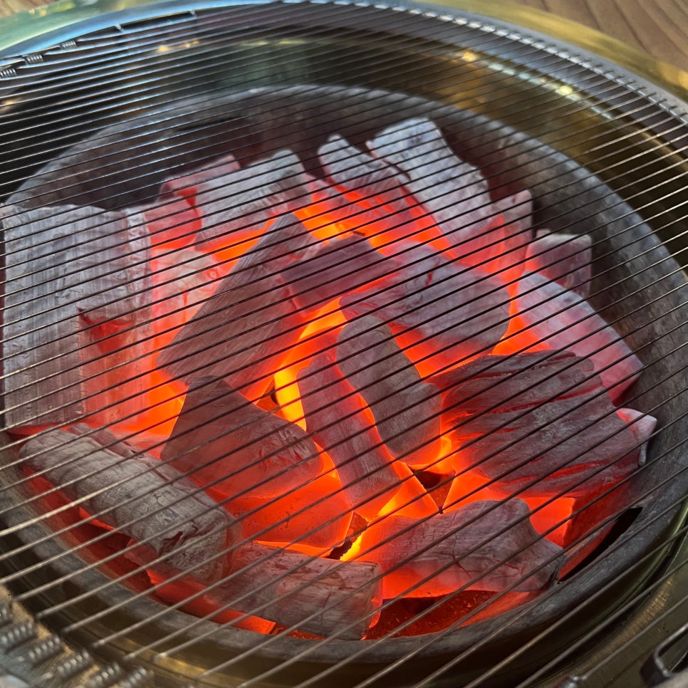 뒷고기전문점 참숯불뭉티기 이미지