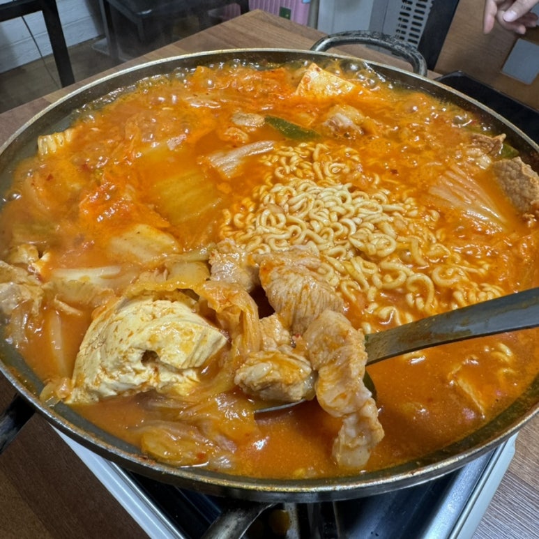 토종돼지볶음찌개 사진 7