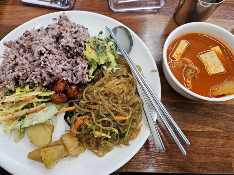 옥이네 집밥 이미지