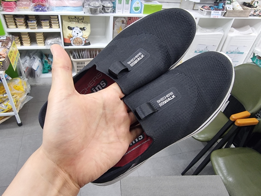 스케쳐스부평직영점 이미지