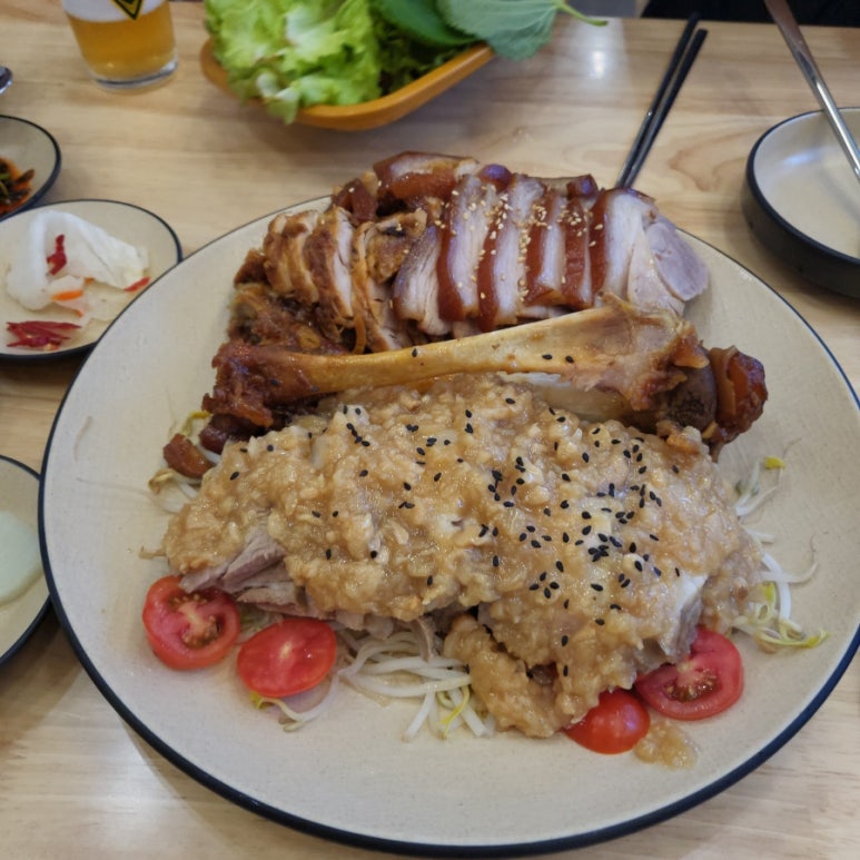 우람한족발 이미지