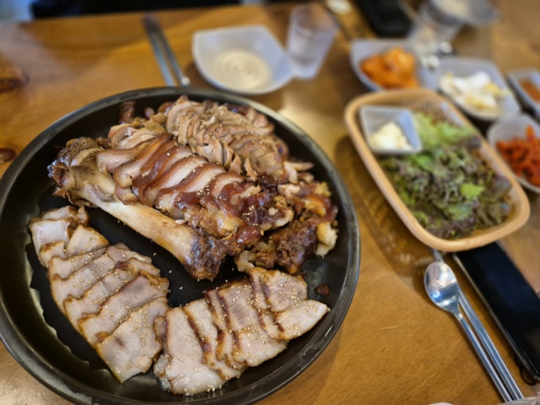 족발야시장 무청감자탕 선유도점 이미지