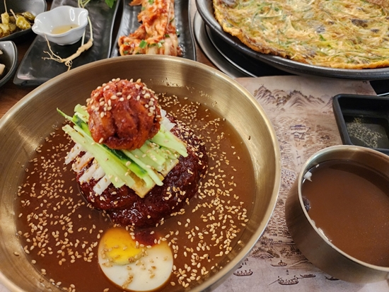 진주냉면산홍창원가로수길점 이미지