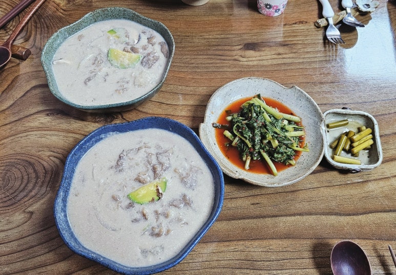 슬기둥도토리수제비 이미지