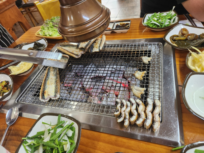 명가민물장어참숯불즉석구이 이미지