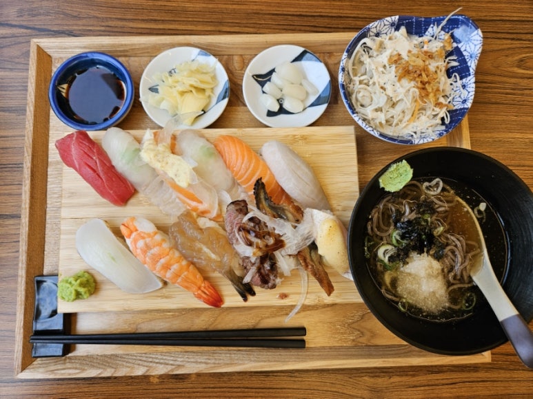 서정초밥 이미지
