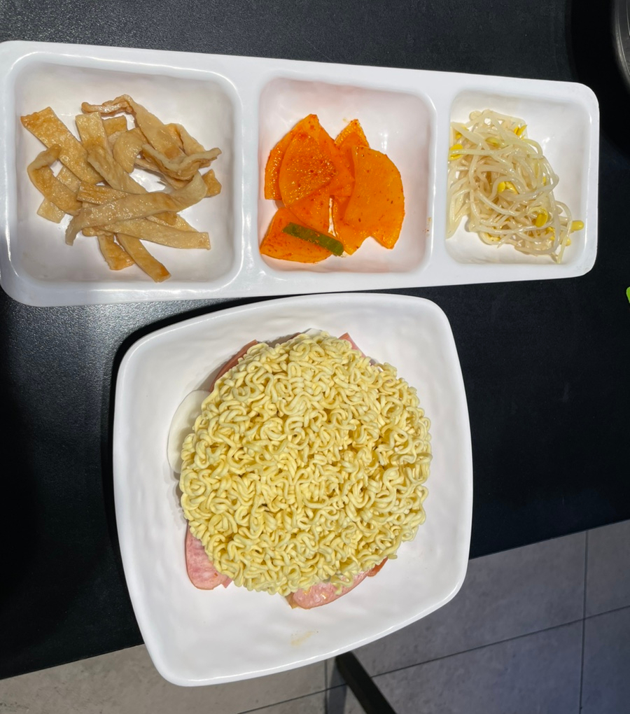 JVL 부대찌개 현대시티아울렛 동대문점 이미지