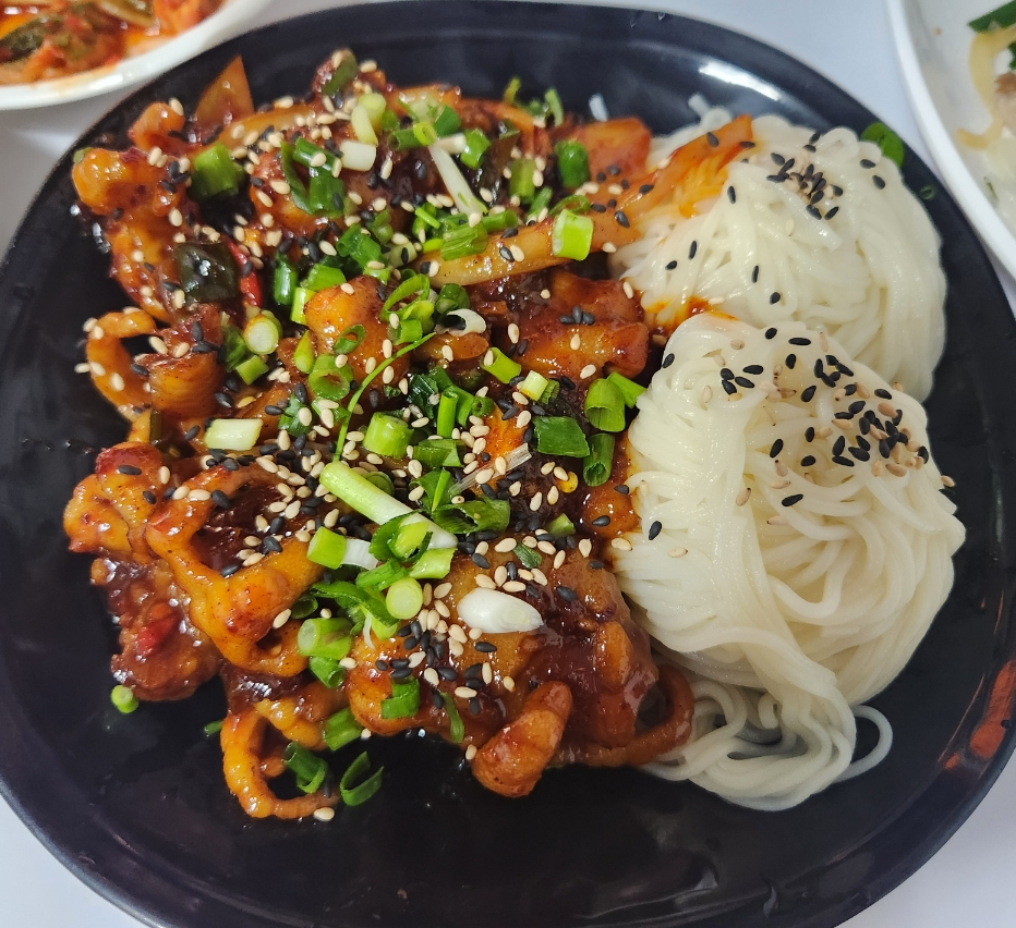 닭발아지매 이미지