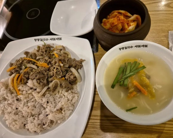 명동칼국수샤브샤브이마트 이미지