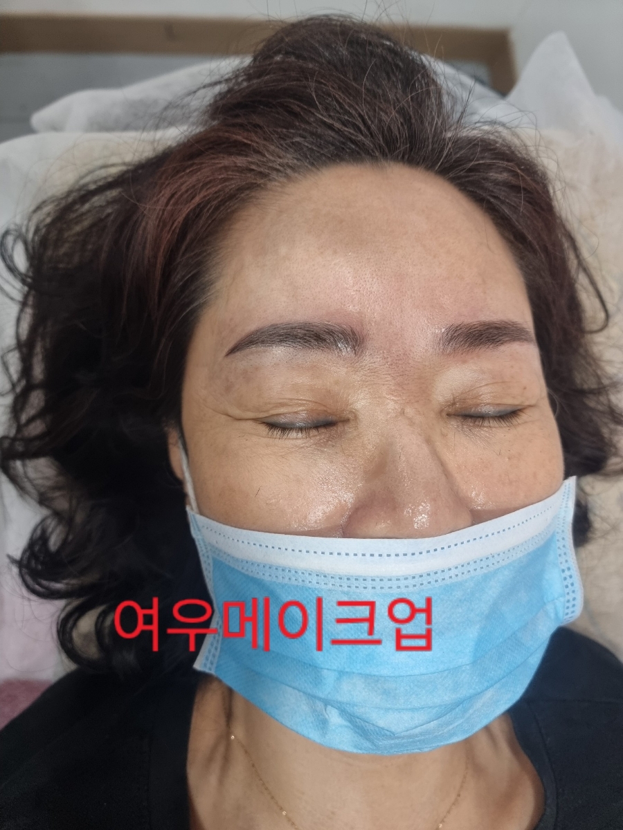 여우눈썹 이미지