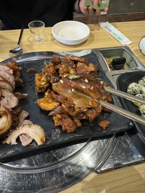 앞발만숯불족발 이미지