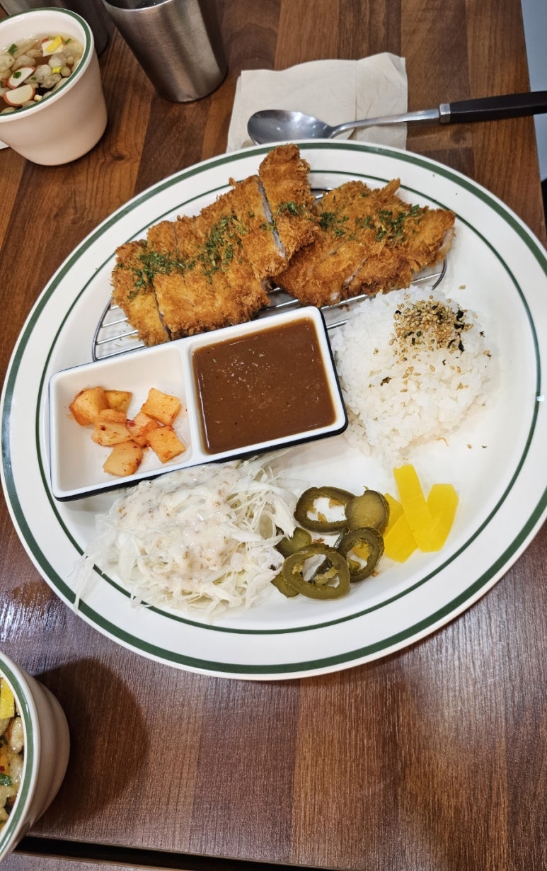 돈카츠식탁 이미지