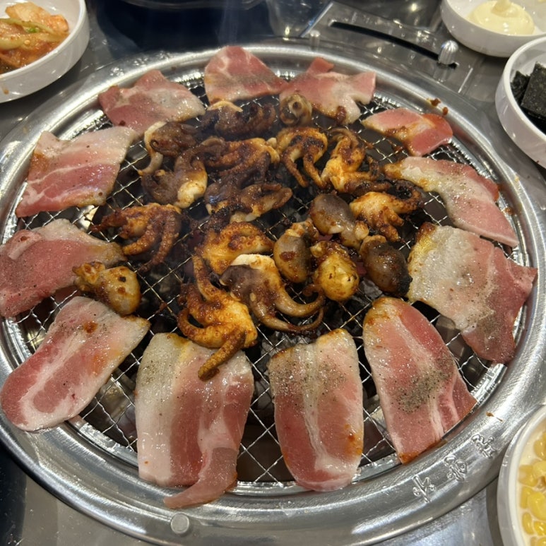 평화 숯불 쭈꾸미 이미지