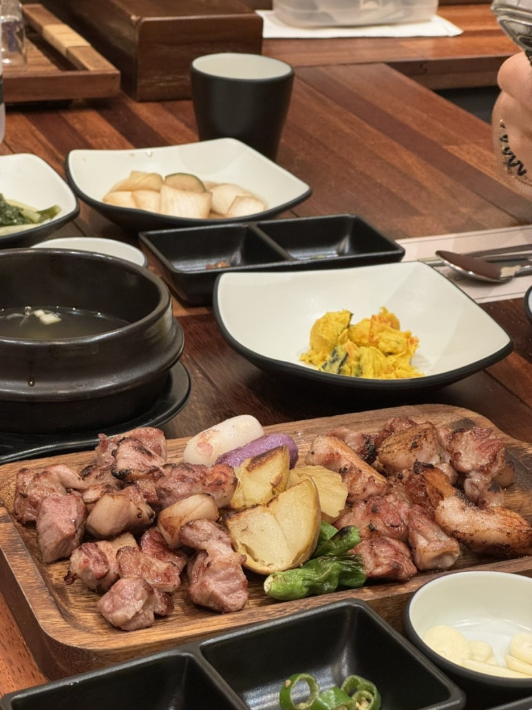 김형제고기의철학진주 이미지