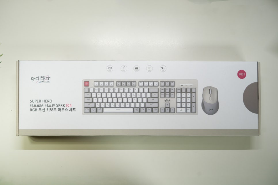 지클릭커 레트로 M 레드 SPRK 104 RGB 무선 키보드 저소음 마우스 세트 리뷰 이미지 3