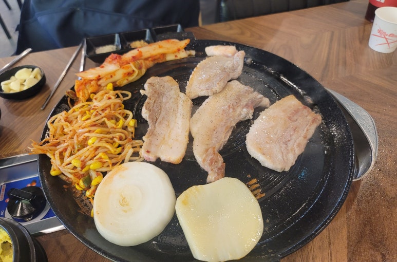 88솥뚜껑삼겹살 이미지