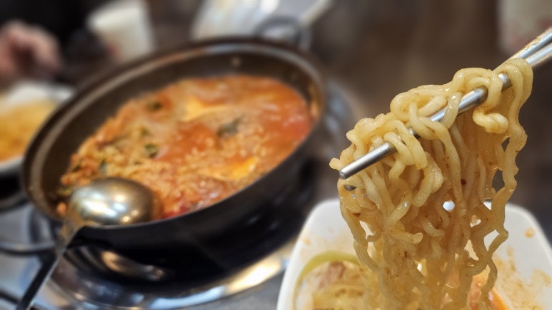 송절부대찌개 이미지