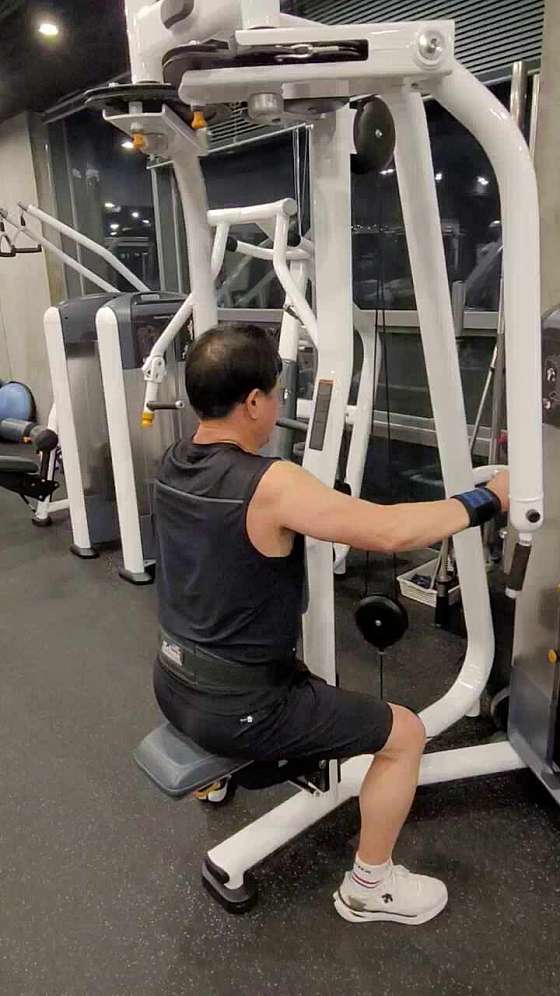 아리스휘트니스 이미지