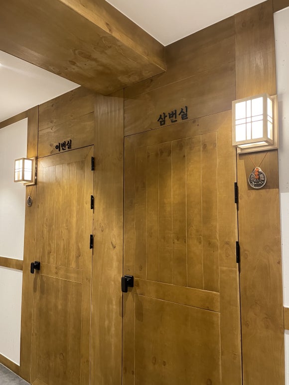 사월 한옥 이미지