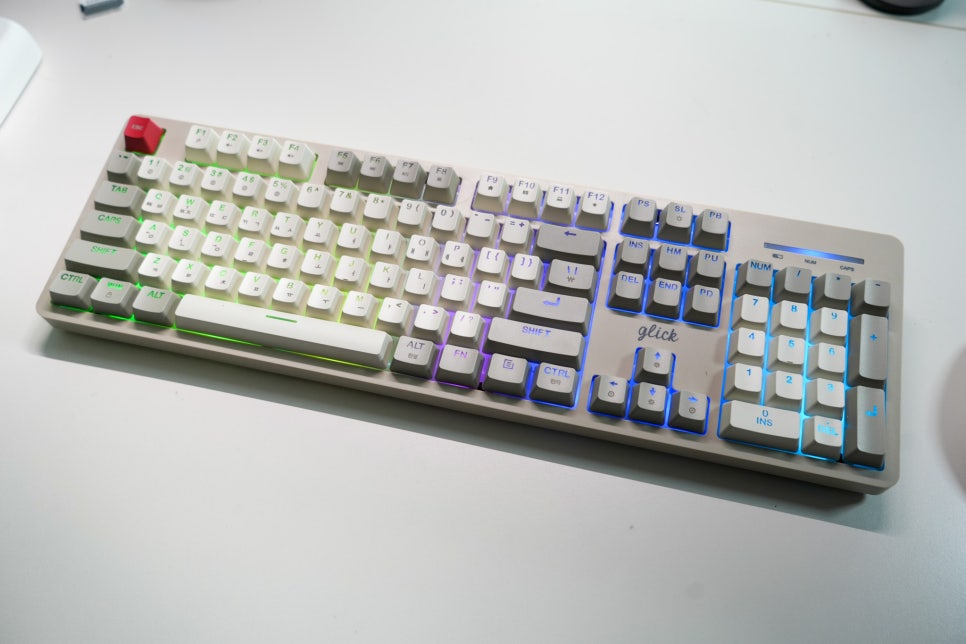 지클릭커 레트로 M 레드 SPRK 104 RGB 무선 키보드 저소음 마우스 세트 리뷰 이미지 8