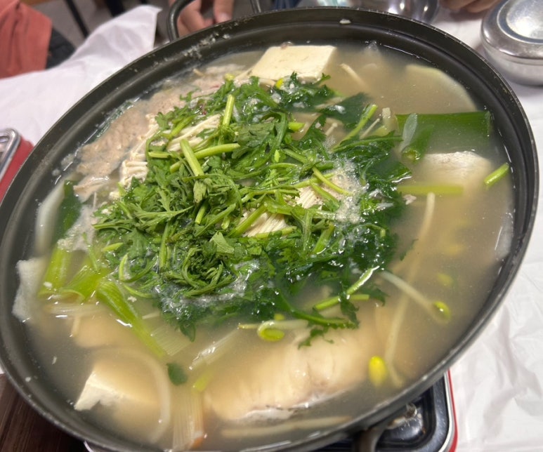 우성회센터 식당 이미지
