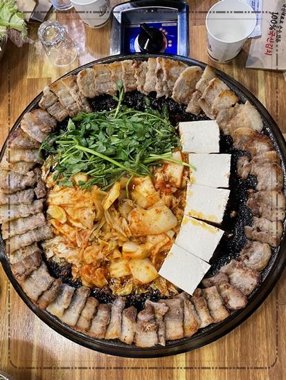 무쇠김치삼겹 이미지