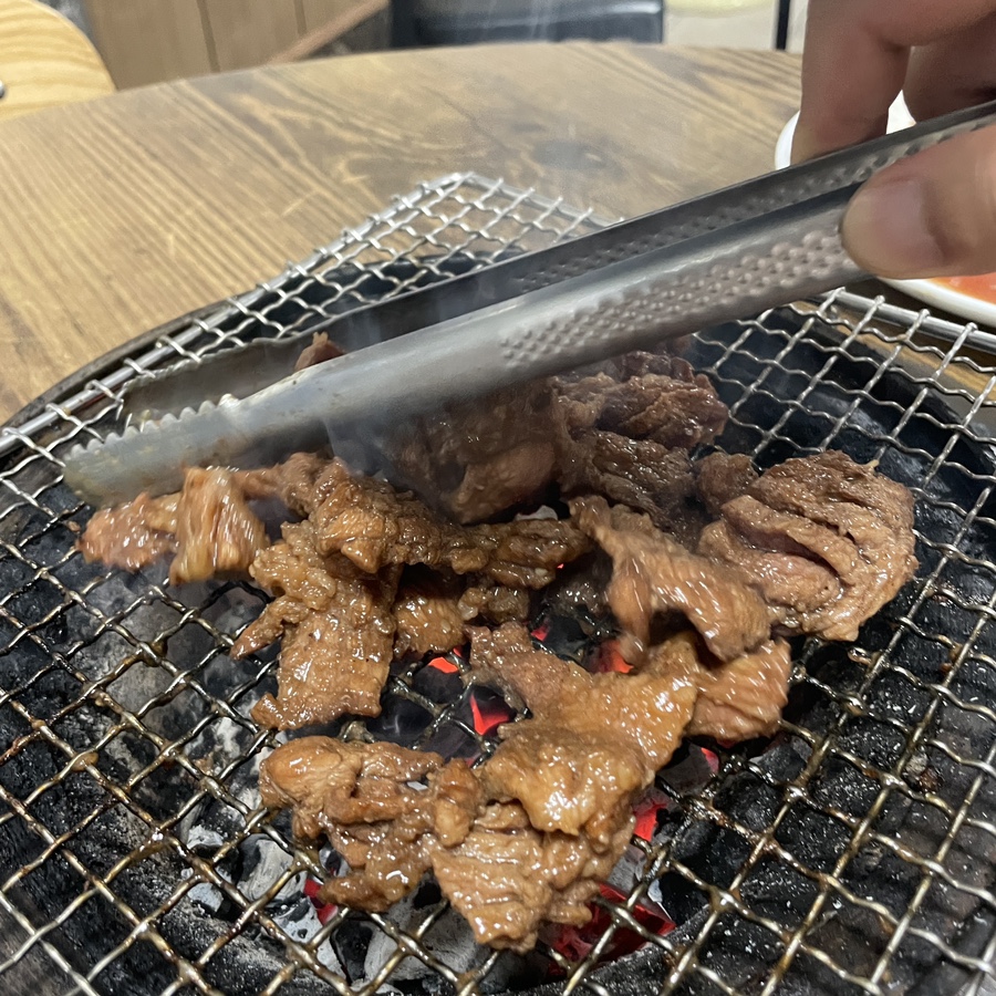 꿀꿀이숯불구이 이미지