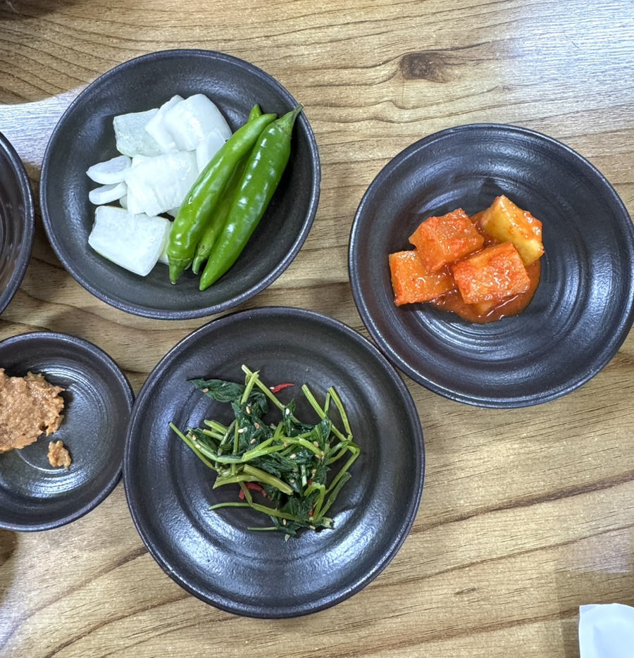 산야초한방백숙 이미지