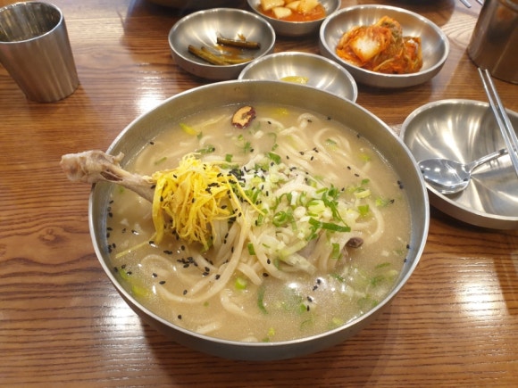 약전닭칼국수 이미지