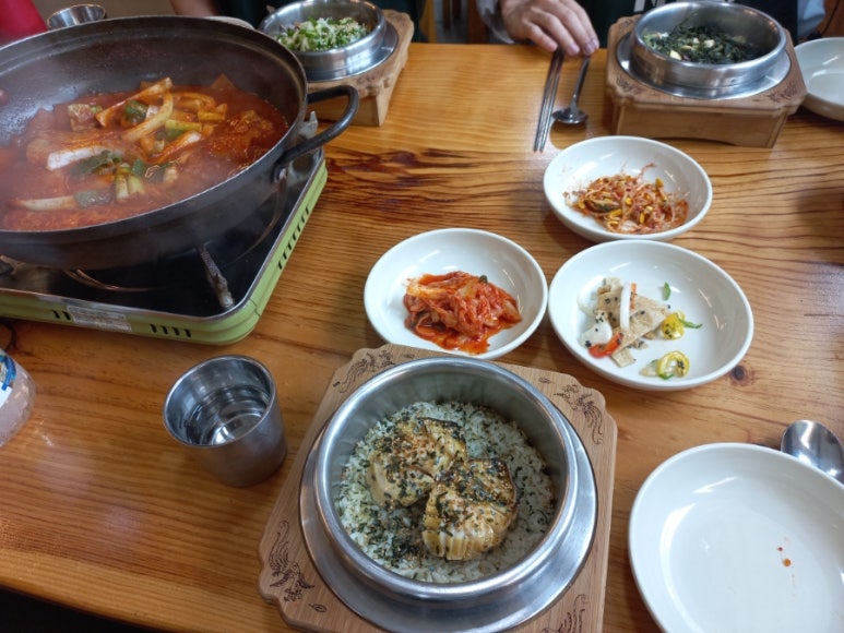 몬돌이 김밥 이미지