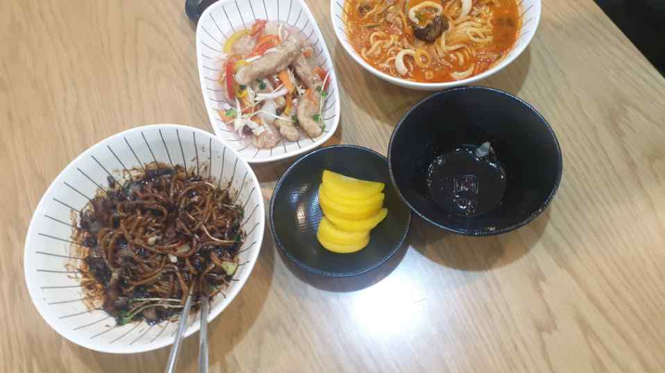 명품짜장 이미지