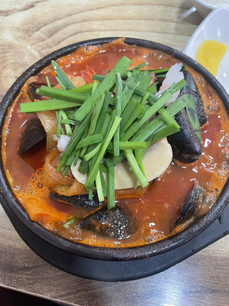 명동뚝배기 이미지