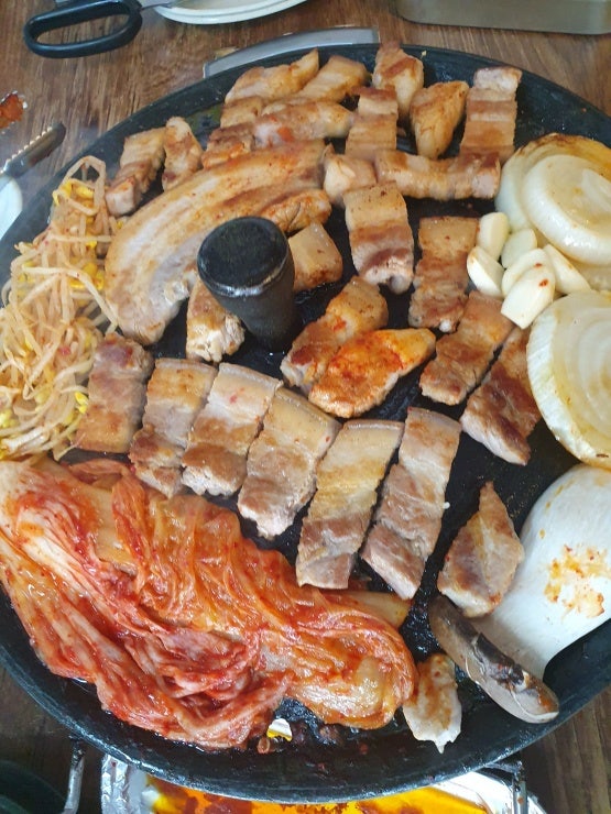 솥뚜껑삼겹살 이미지