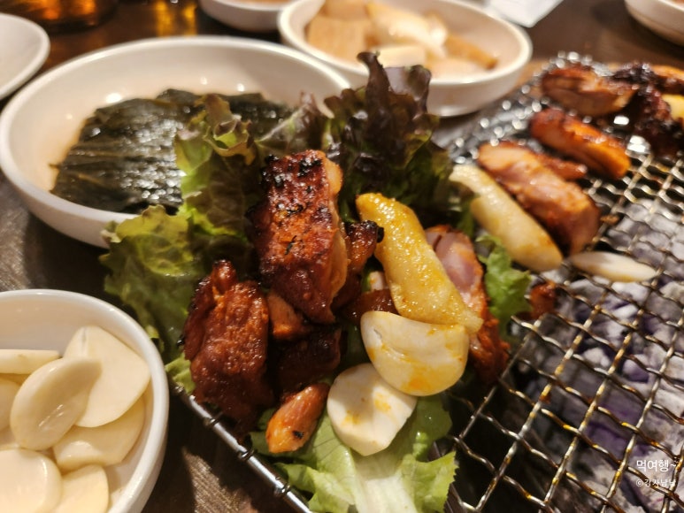 밤새우는닭 이미지