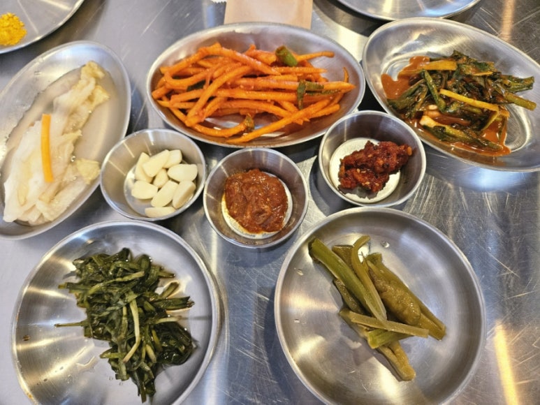 돈항아리숯불구이 이미지