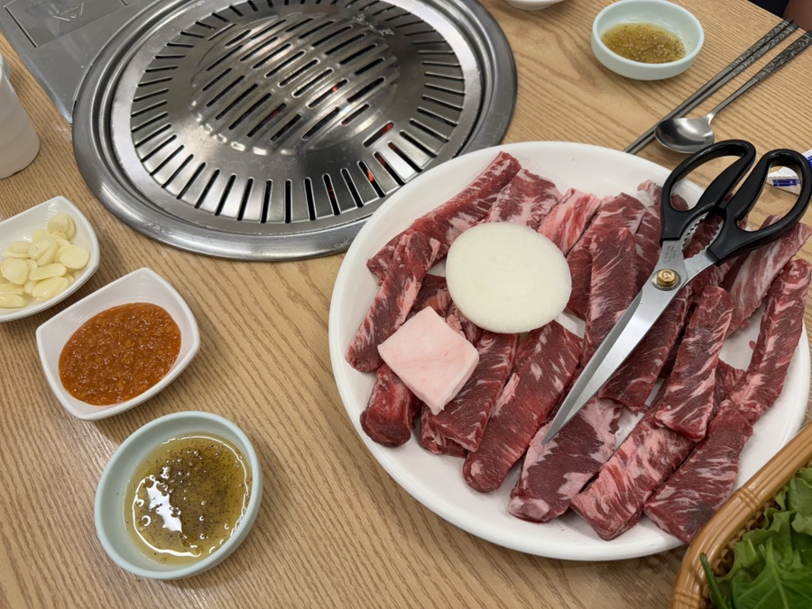 흥부네숯불갈비 이미지