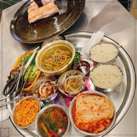 맛있다솥뚜껑삼겹살 이미지
