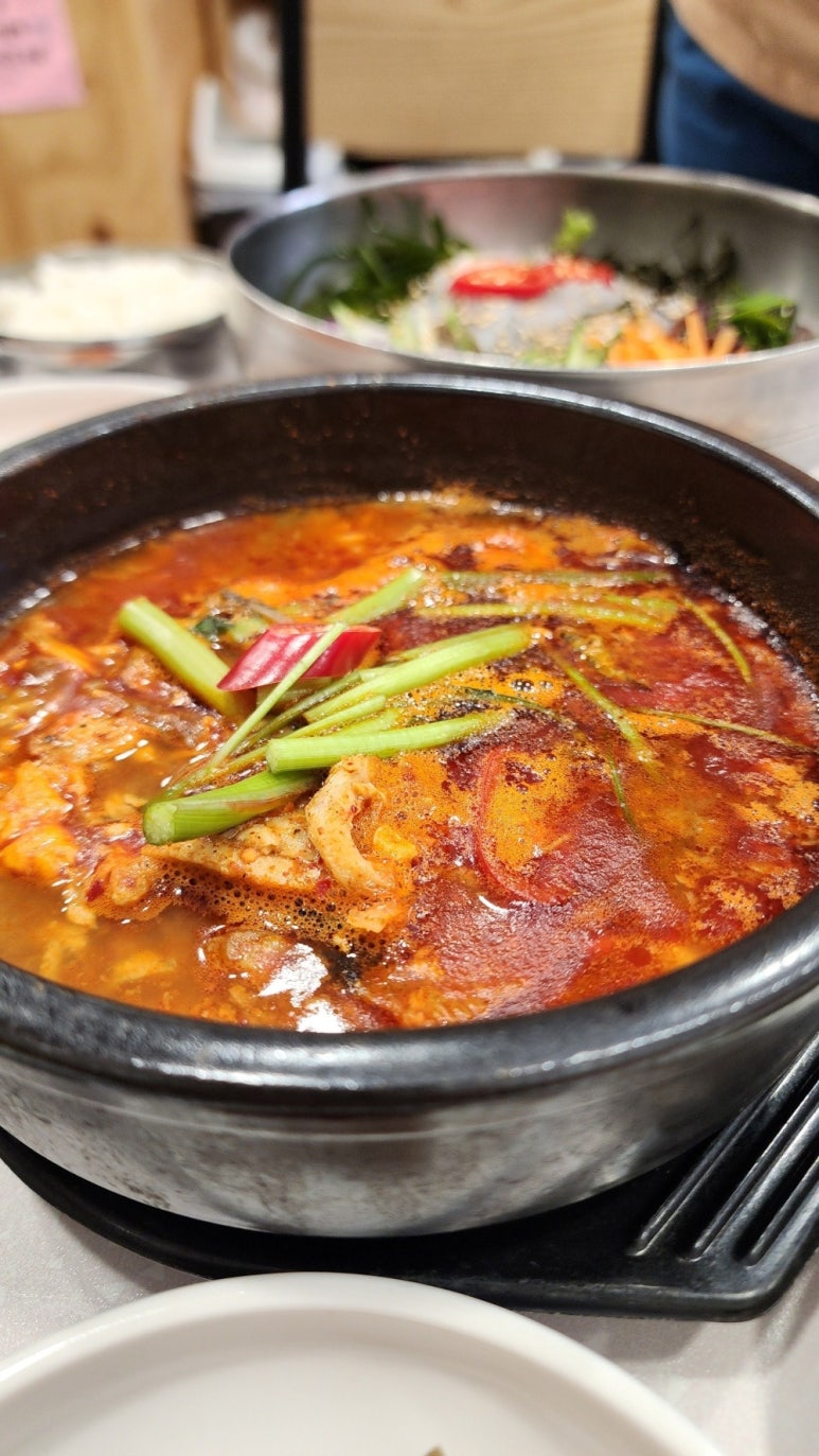 궁중해물탕조씨집 이미지