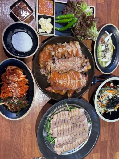 정성족발보쌈 이미지