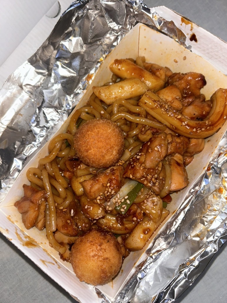 동근이숯불두마리치킨수원 이미지