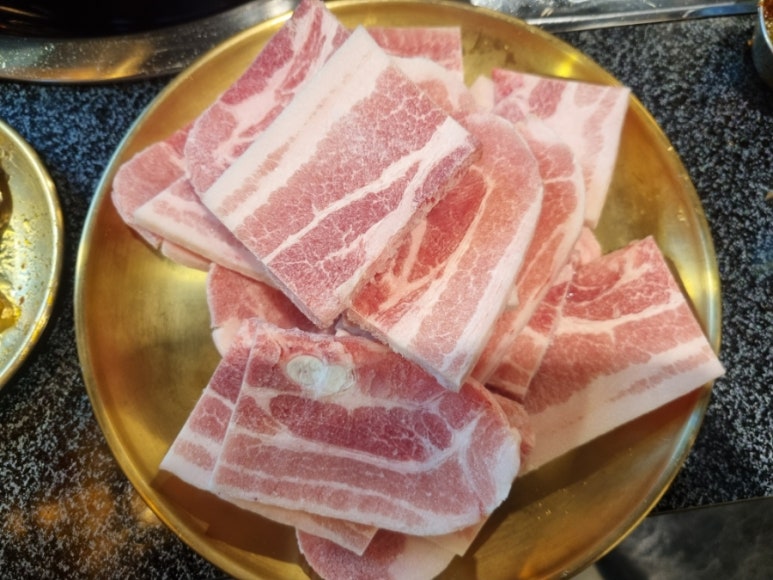 우리동네냉삼겹 이미지