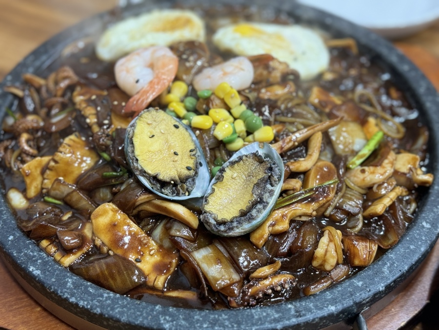 구석기돌짜장 이미지