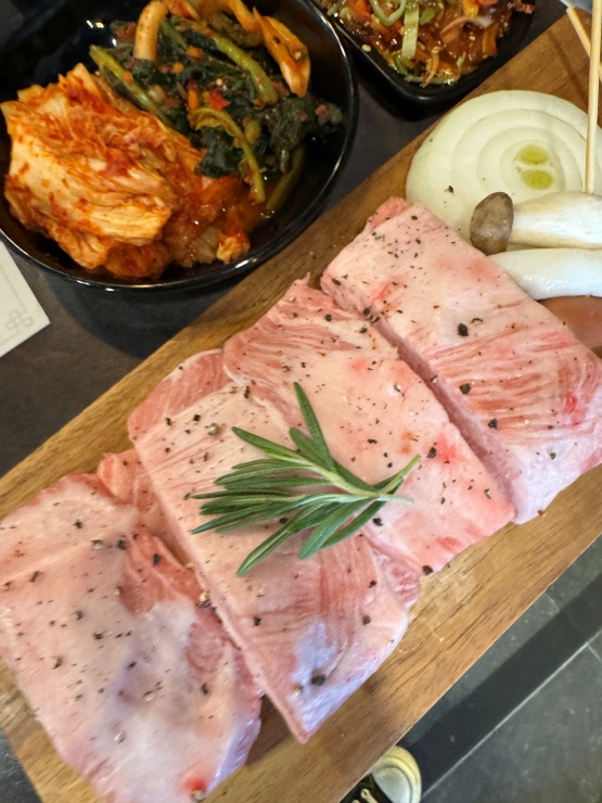 달빛고기 이미지