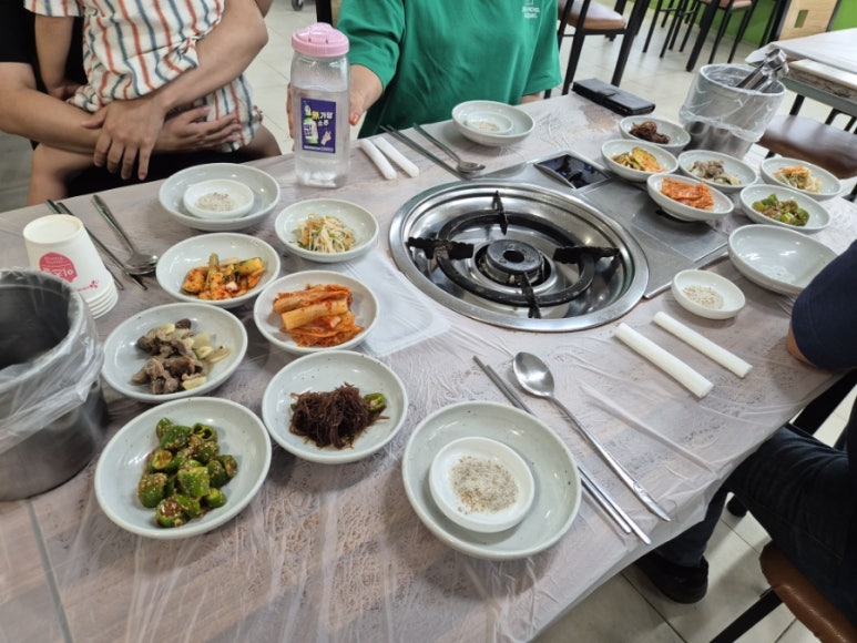 신토불이옻닭 이미지